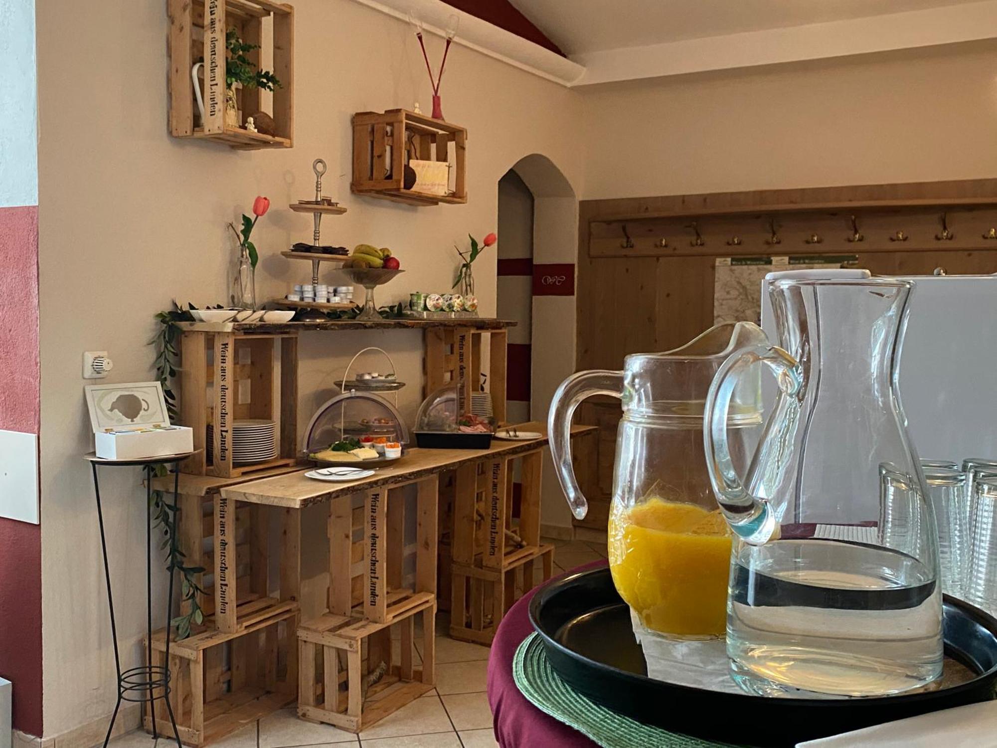 Hotel Weinstube Am Markt Gerolzhofen Luaran gambar