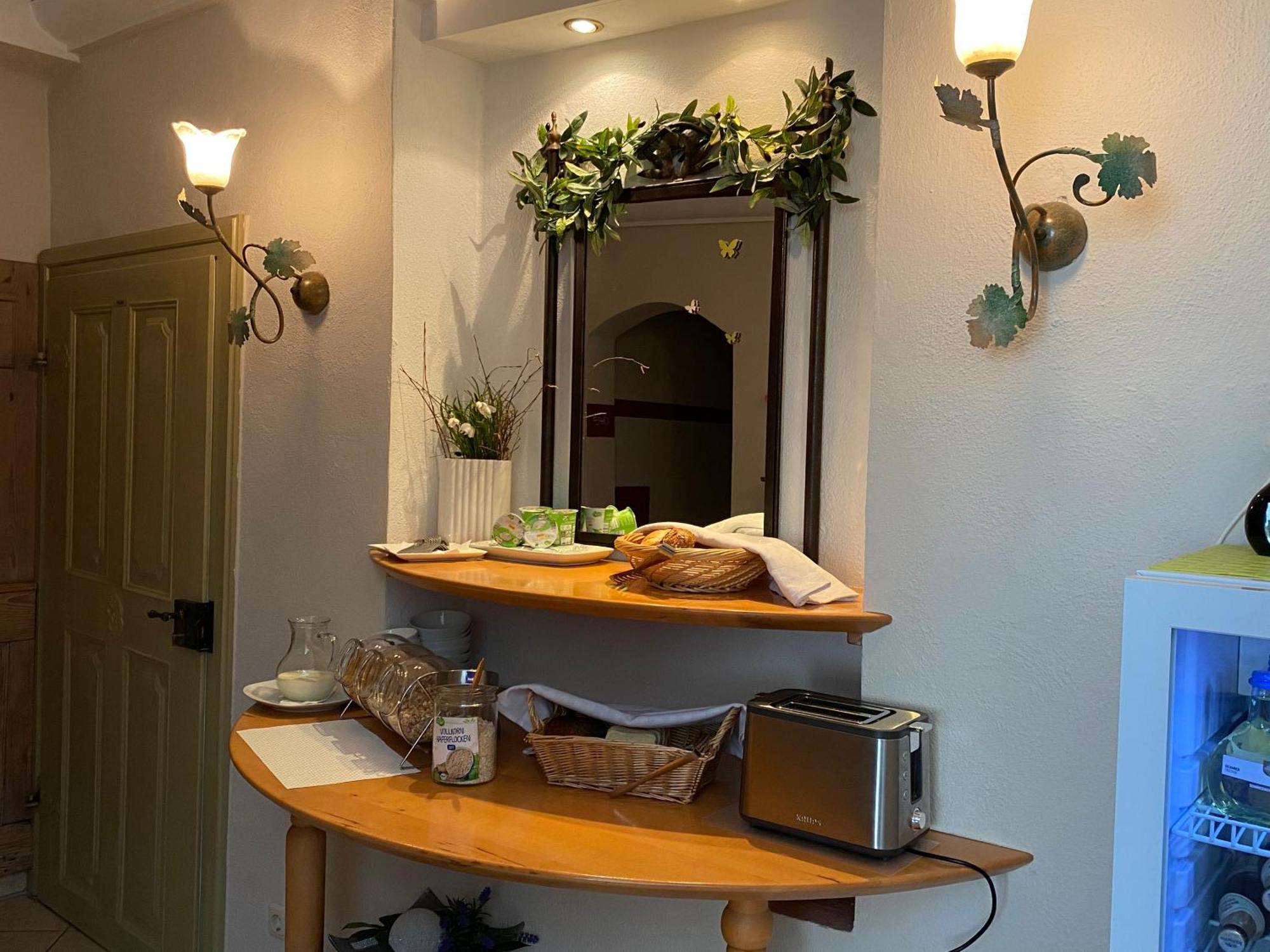 Hotel Weinstube Am Markt Gerolzhofen Luaran gambar