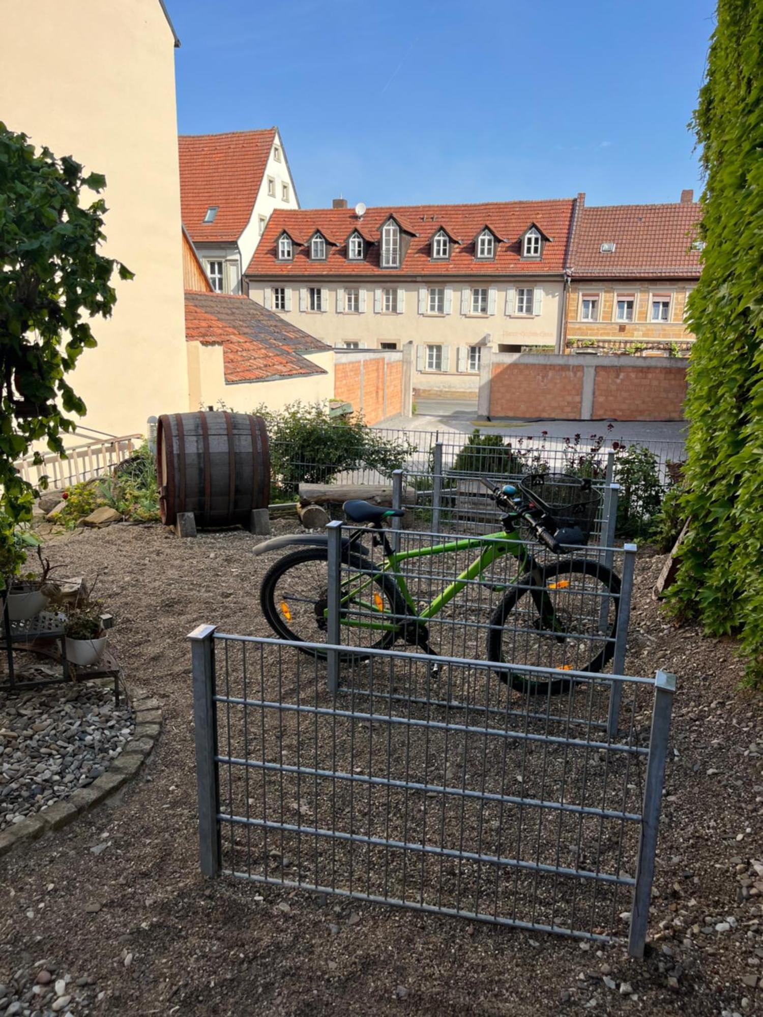 Hotel Weinstube Am Markt Gerolzhofen Luaran gambar