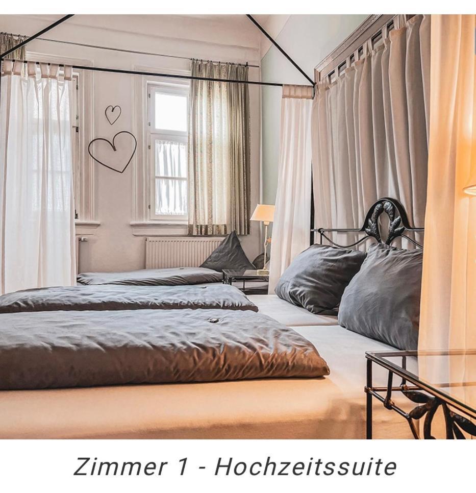 Hotel Weinstube Am Markt Gerolzhofen Luaran gambar